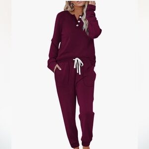 Burgundy Lounge Set with Button Detail.
Soft & cozy 
Perfect for travel